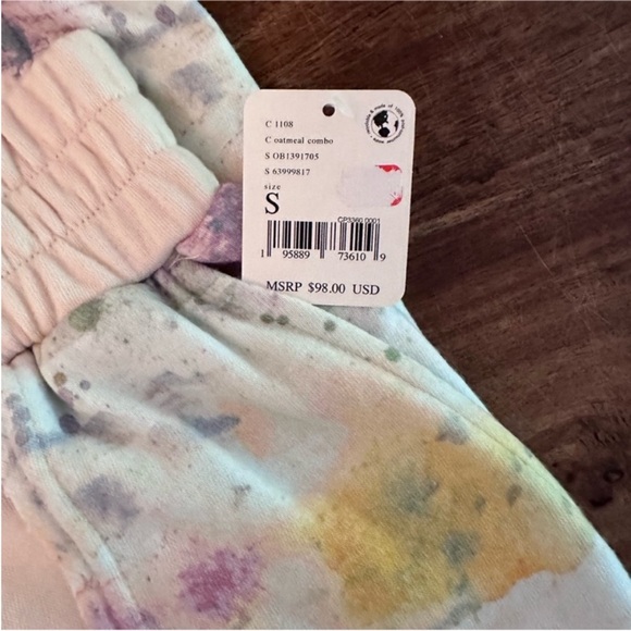 NWT Free People Joggers. Size Small. Super soft and very cute design. Oversized - Picture 2 of 9